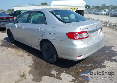 2011 Toyota Corolla Le z USA, uszkodzony, nr VIN 2T1BU4EE9BC586442